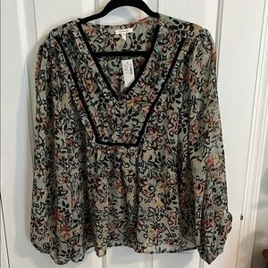 Floral V-Neck Blouse